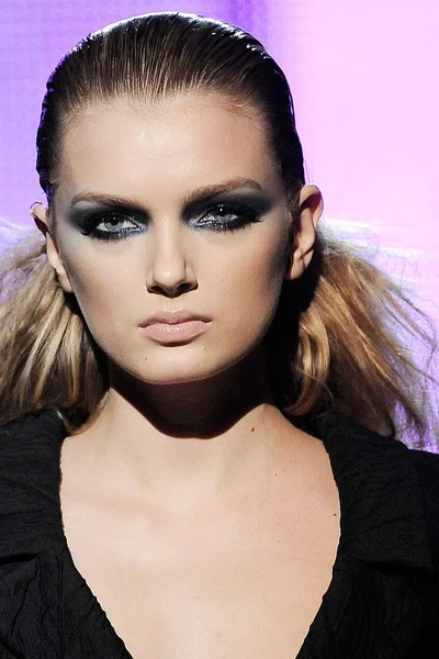 Look 1
